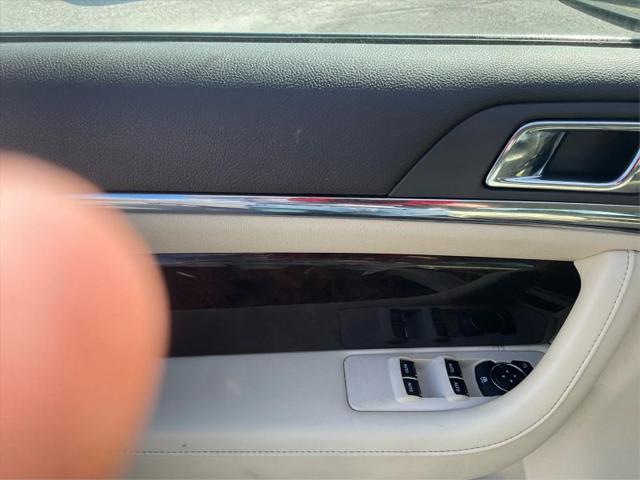 2016 Lincoln MKS Base