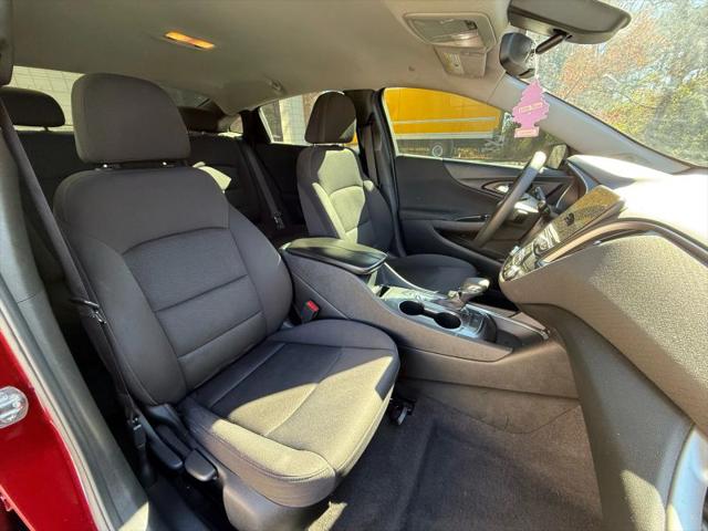 2022 Chevrolet Malibu FWD LT