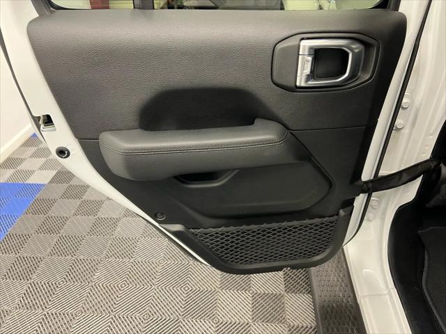 2020 Jeep Wrangler Sahara Altitude 4x4