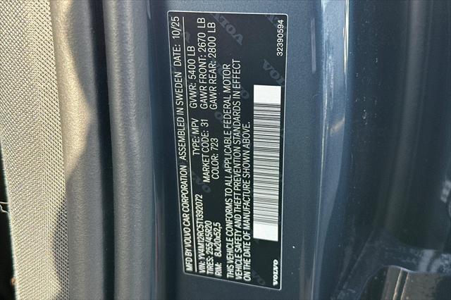 2026 Volvo XC60 B5 Plus