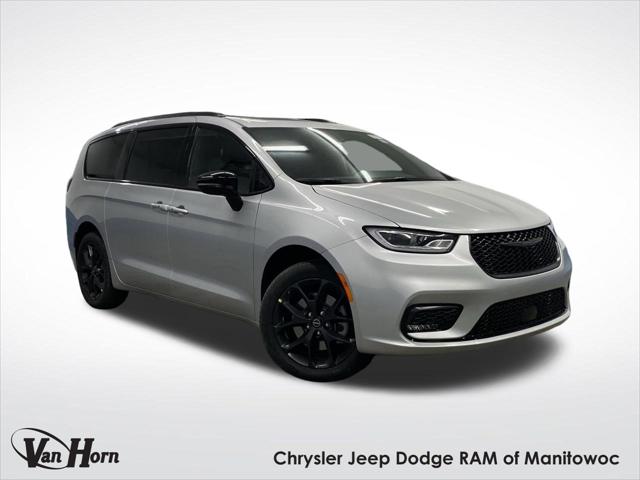 2026 Chrysler Pacifica Limited AWD for sale in Manitowoc, WI