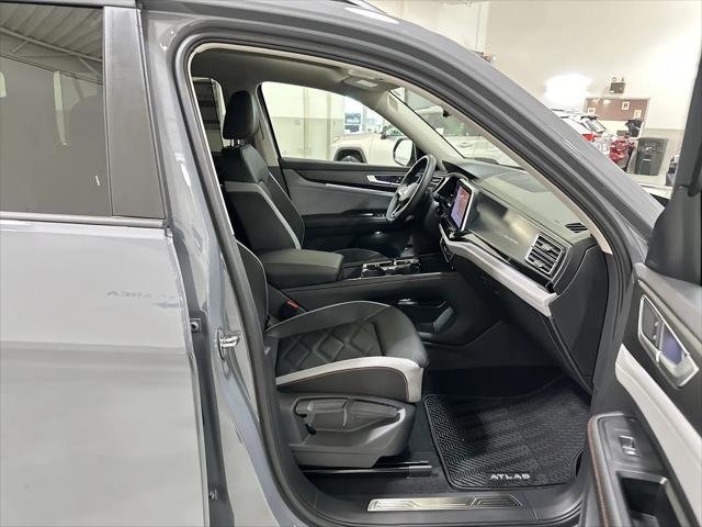 2026 Volkswagen Atlas Peak Edition