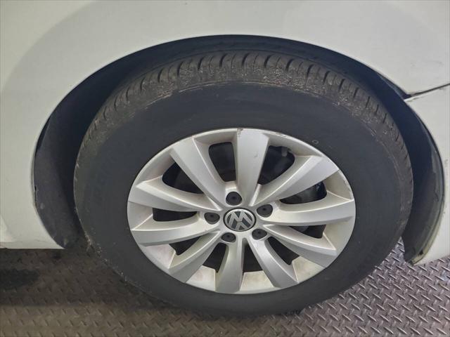 2016 Volkswagen Beetle 1.8T Fleet Edition