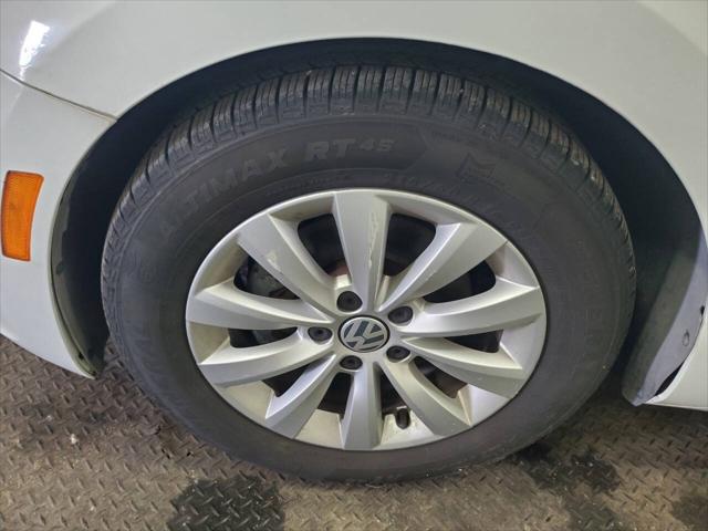 2016 Volkswagen Beetle 1.8T Fleet Edition