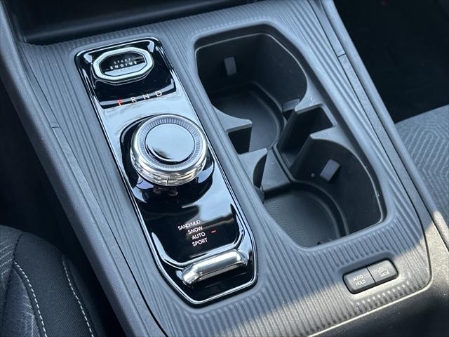 2026 Jeep Cherokee CHEROKEE LAREDO 4X4