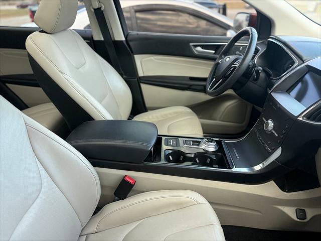 2020 Ford Edge Titanium 2020 Ford Edge Titanium
