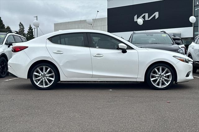 2017 Mazda Mazda3 Grand Touring 2017 Mazda Mazda3 Grand Touring