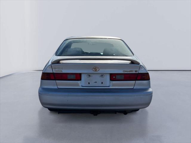1997 Toyota Camry LE