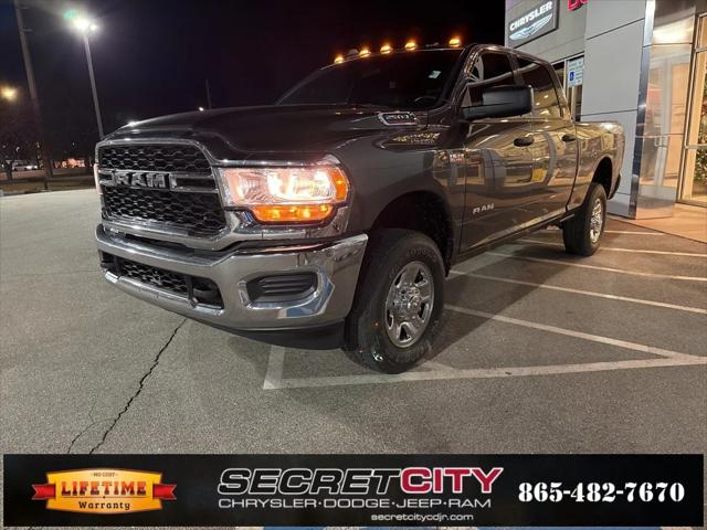 2022 RAM 2500 Tradesman Crew Cab 4x4 64 Box 2022 RAM 2500 Tradesman Crew Cab 4x4 64 Box