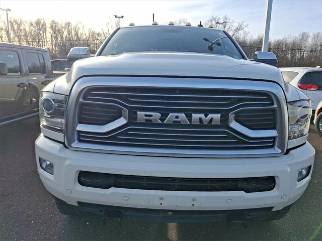 2018 RAM 2500 Limited Crew Cab 4x4 8 Box 2018 RAM 2500 Limited Crew Cab 4x4 8 Box