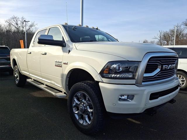 2018 RAM 2500 Limited Crew Cab 4x4 8 Box 2018 RAM 2500 Limited Crew Cab 4x4 8 Box