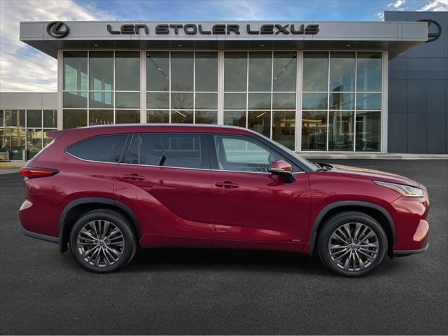2022 Toyota Highlander Hybrid Platinum 2022 Toyota Highlander Hybrid Platinum