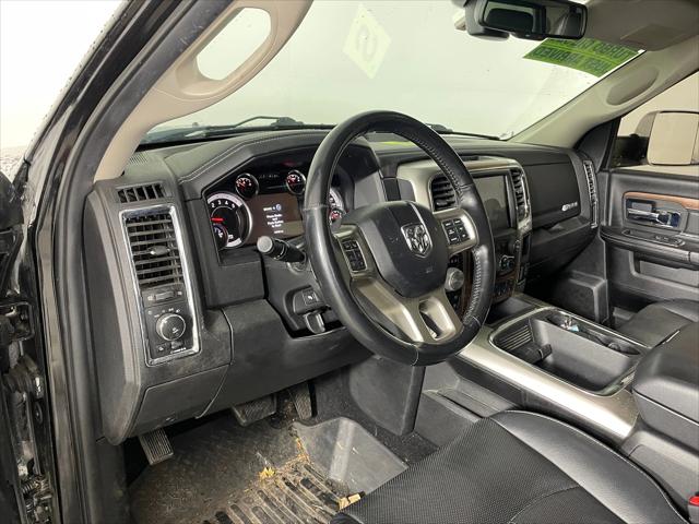 2018 RAM 1500 Laramie Crew Cab 4x4 64 Box 2018 RAM 1500 Laramie Crew Cab 4x4 64 Box