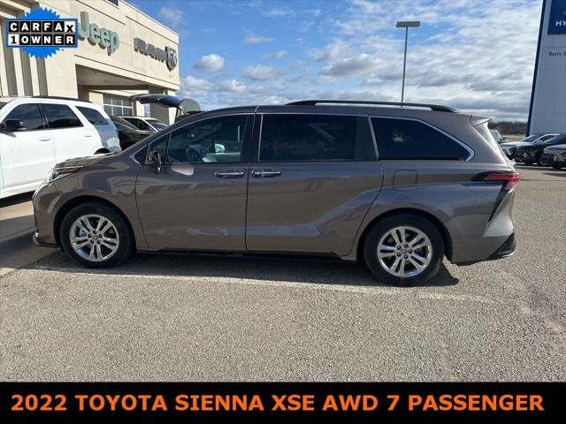 2022 Toyota Sienna XSE 2022 Toyota Sienna XSE