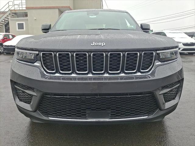 2025 Jeep Grand Cherokee Laredo X 4x4