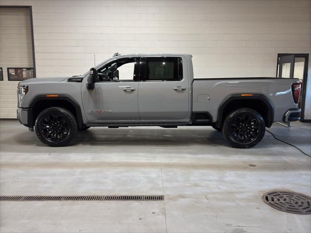 2024 GMC Sierra 2500HD 4WD Crew Cab Standard Bed AT4
