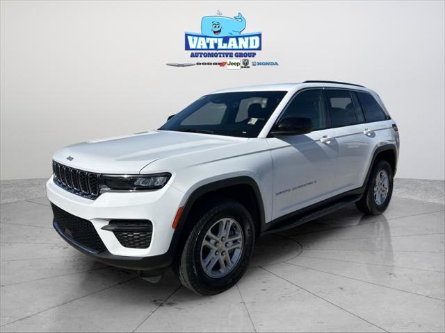 2025 Jeep Grand Cherokee Laredo 4x2