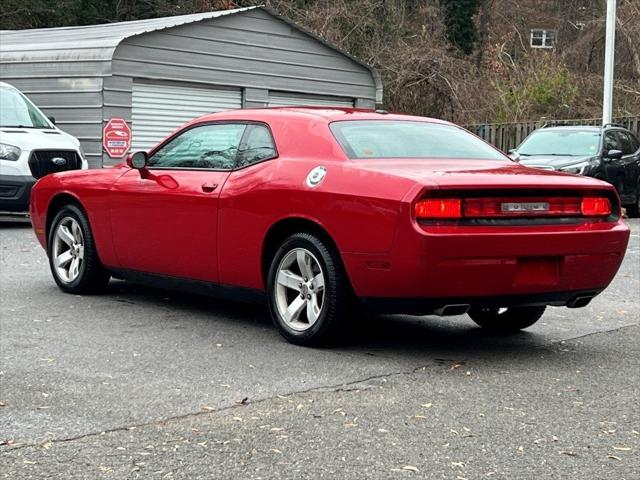 2013 Dodge Challenger SXT Plus 2013 Dodge Challenger SXT Plus