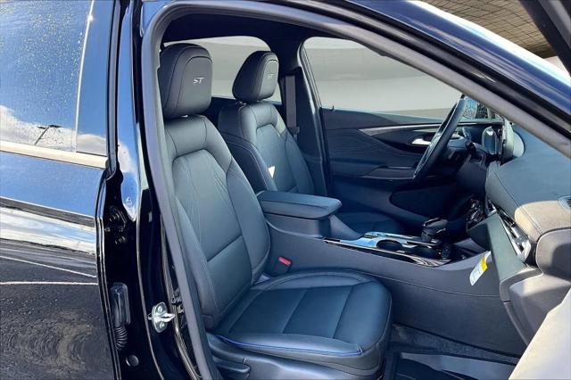 2026 Buick NV Sport Touring FWD