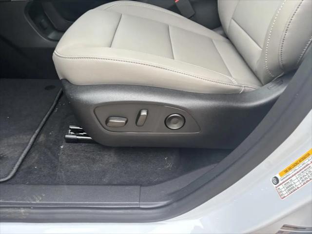 2026 GMC Acadia Elevation FWD