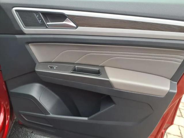 2022 Volkswagen Atlas 3.6L V6 SE w/Technology