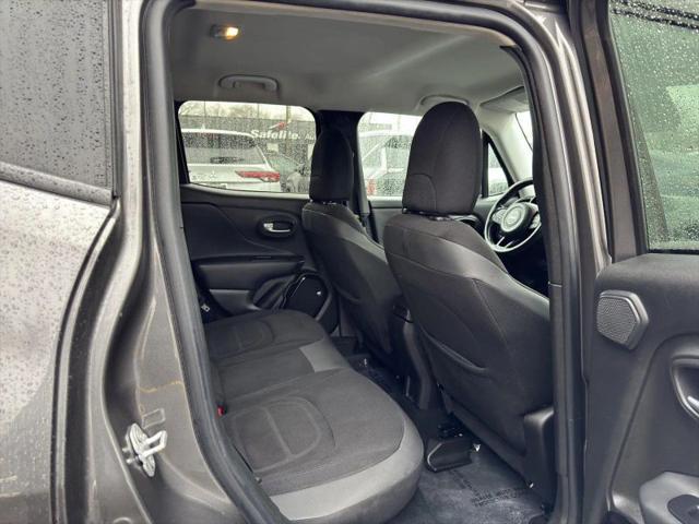 2017 Jeep Renegade Altitude FWD