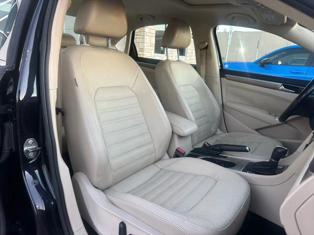 2017 Volkswagen Passat 1.8T SEL Premium
