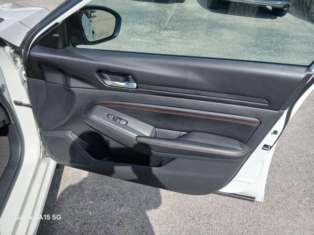 2021 Nissan Altima SR FWD