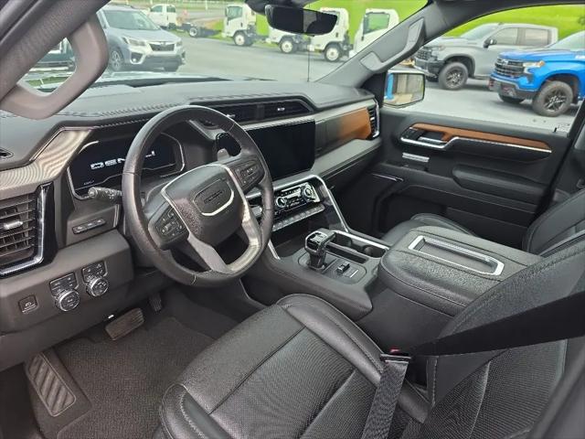 2022 GMC Sierra 1500 4WD Crew Cab Short Box Denali