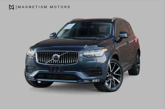 2022 Volvo XC90 T6 Momentum 7 Passenger