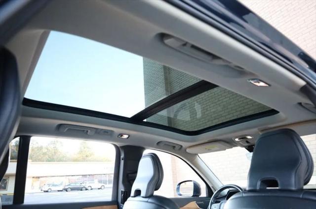2022 Volvo XC90 T6 Momentum 7 Passenger