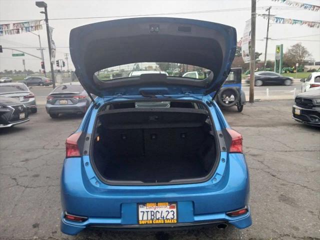 2016 Scion iM Base