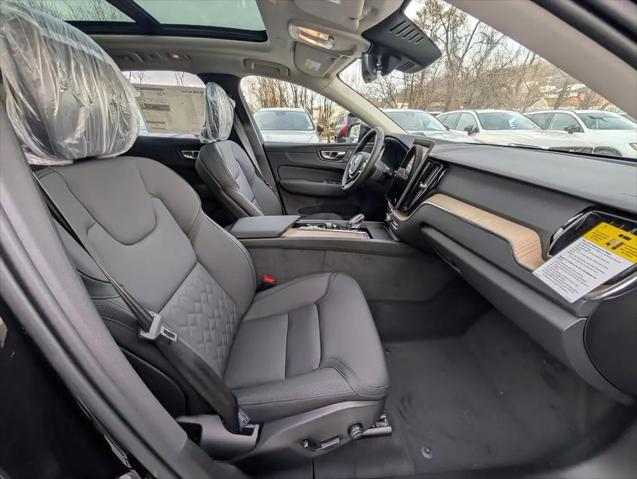 2026 Volvo XC60 B5 Plus