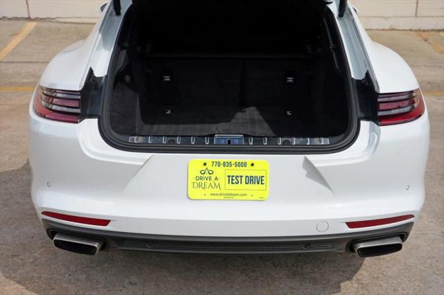 2018 Porsche Panamera 4