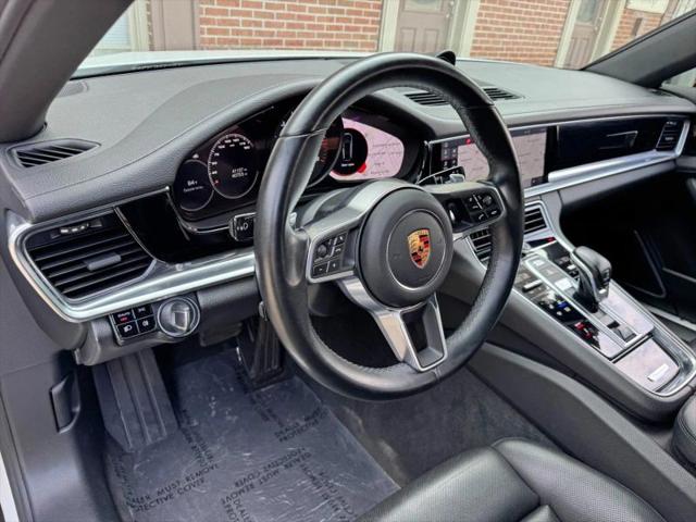 2018 Porsche Panamera 4