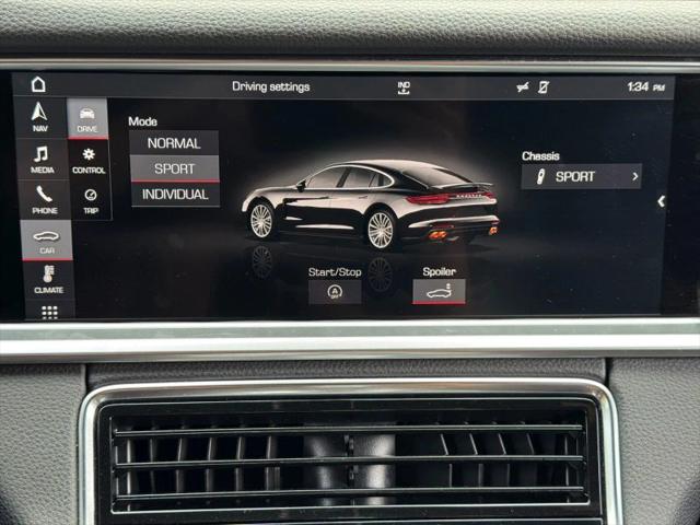 2018 Porsche Panamera 4