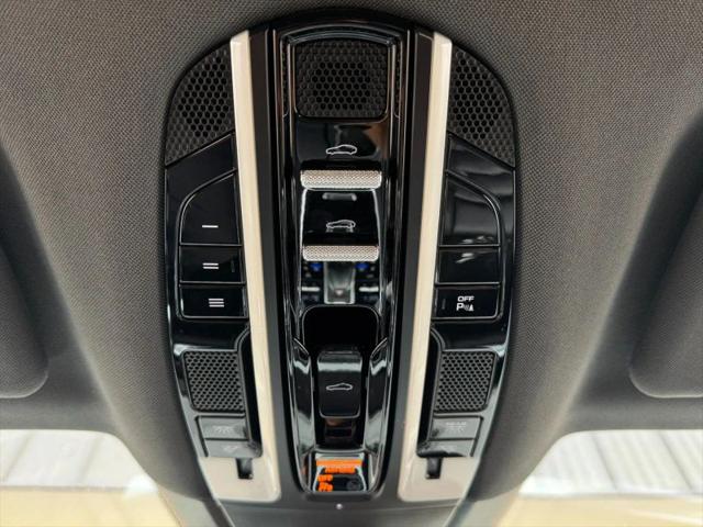 2018 Porsche Panamera 4