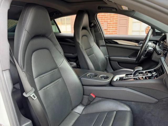 2018 Porsche Panamera 4