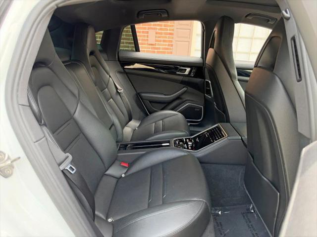 2018 Porsche Panamera 4