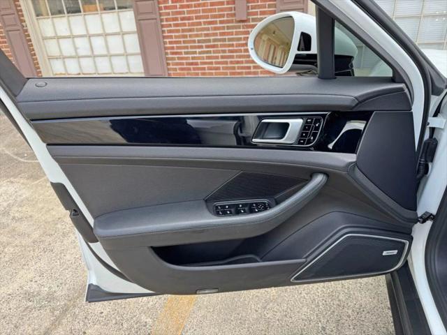 2018 Porsche Panamera 4