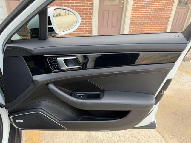 2018 Porsche Panamera 4