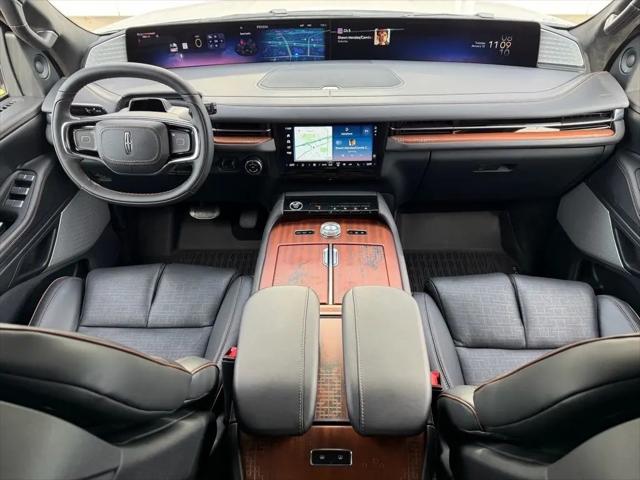 2025 Lincoln Navigator Black Label