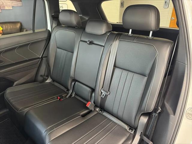 2022 Volkswagen Tiguan 2.0T SE R-Line Black