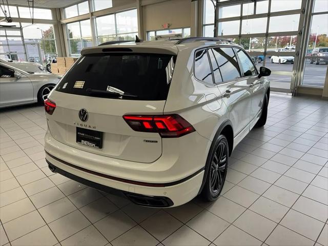 2022 Volkswagen Tiguan 2.0T SE R-Line Black