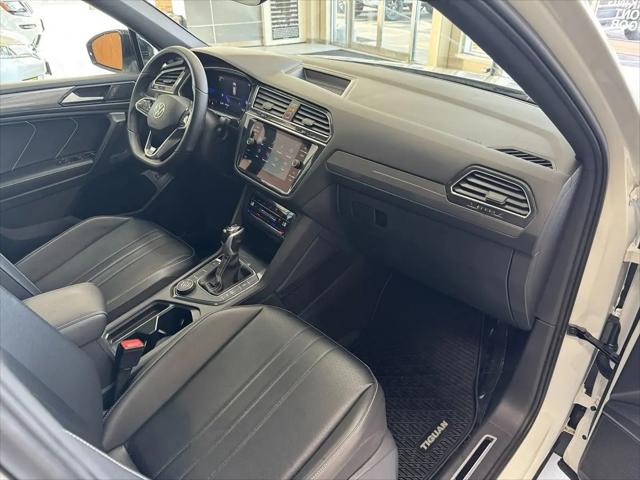 2022 Volkswagen Tiguan 2.0T SE R-Line Black