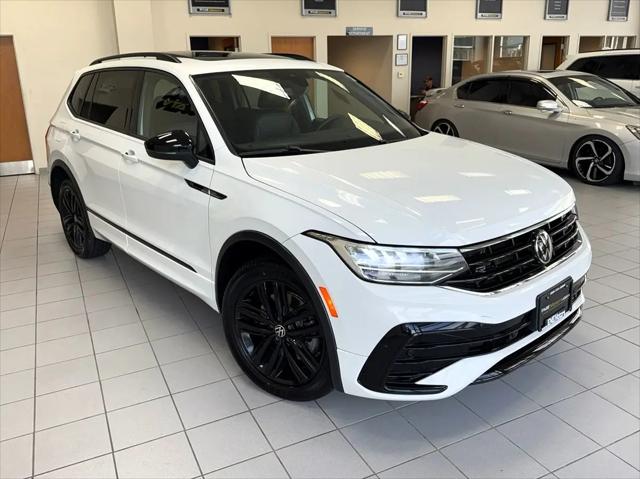 2022 Volkswagen Tiguan 2.0T SE R-Line Black