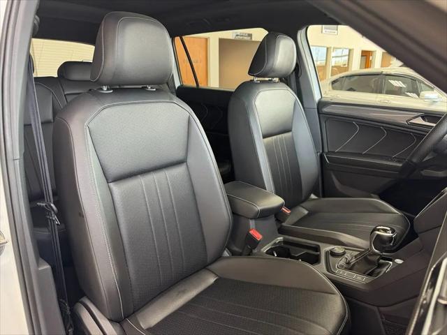 2022 Volkswagen Tiguan 2.0T SE R-Line Black