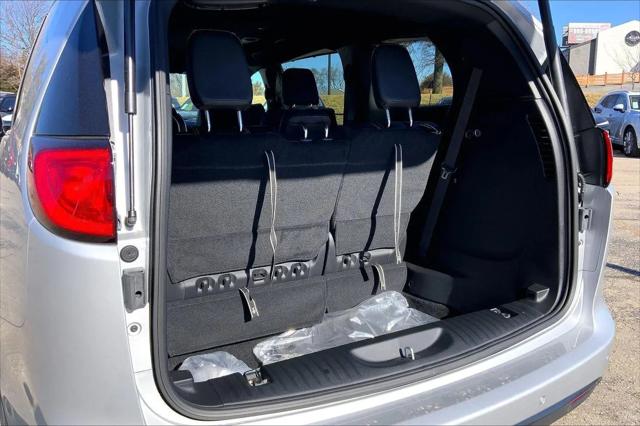 2026 Chrysler Voyager LX