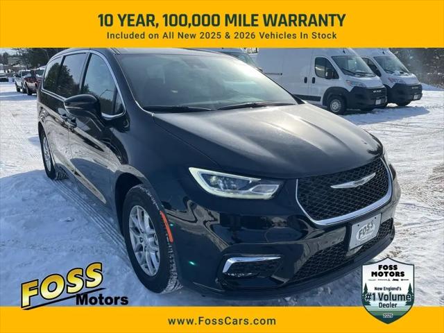 2026 Chrysler Pacifica Select for sale in Exeter, NH