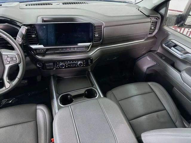 2025 Chevrolet Silverado 2500HD 4WD Crew Cab Standard Bed LTZ